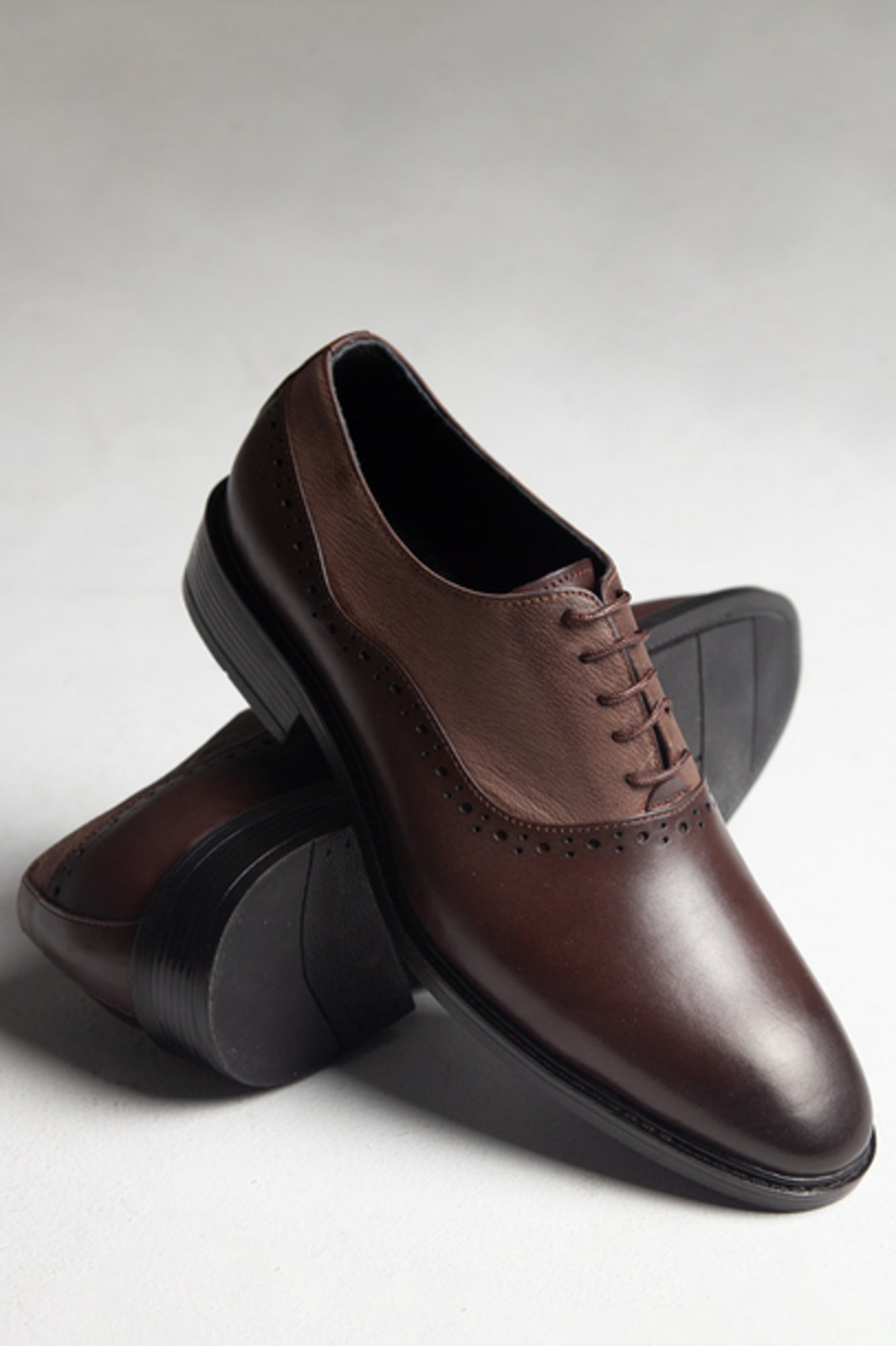 کفش مردانه چرم کلاسیک