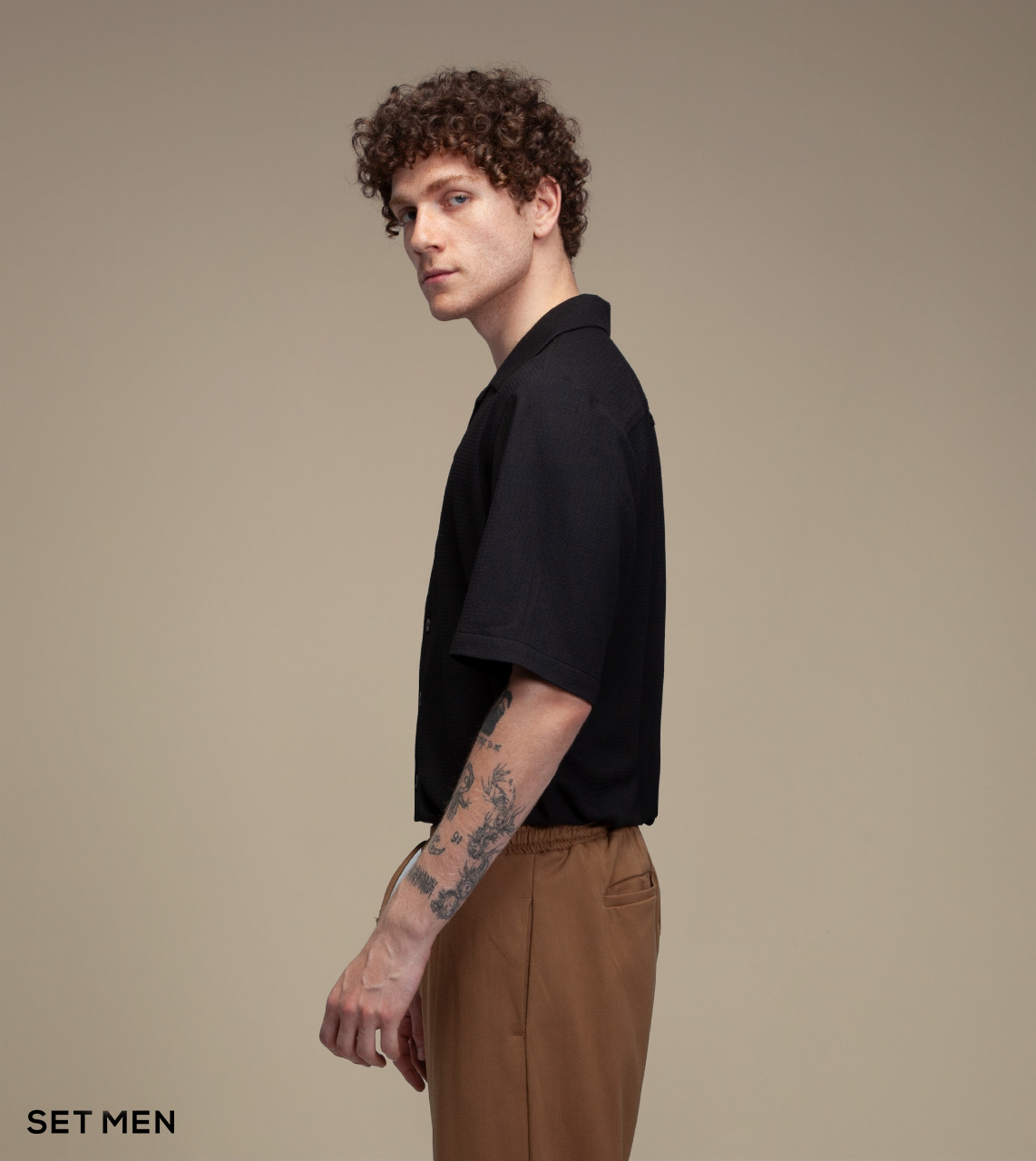 پیراهن مردانه آستین کوتاه کنفی