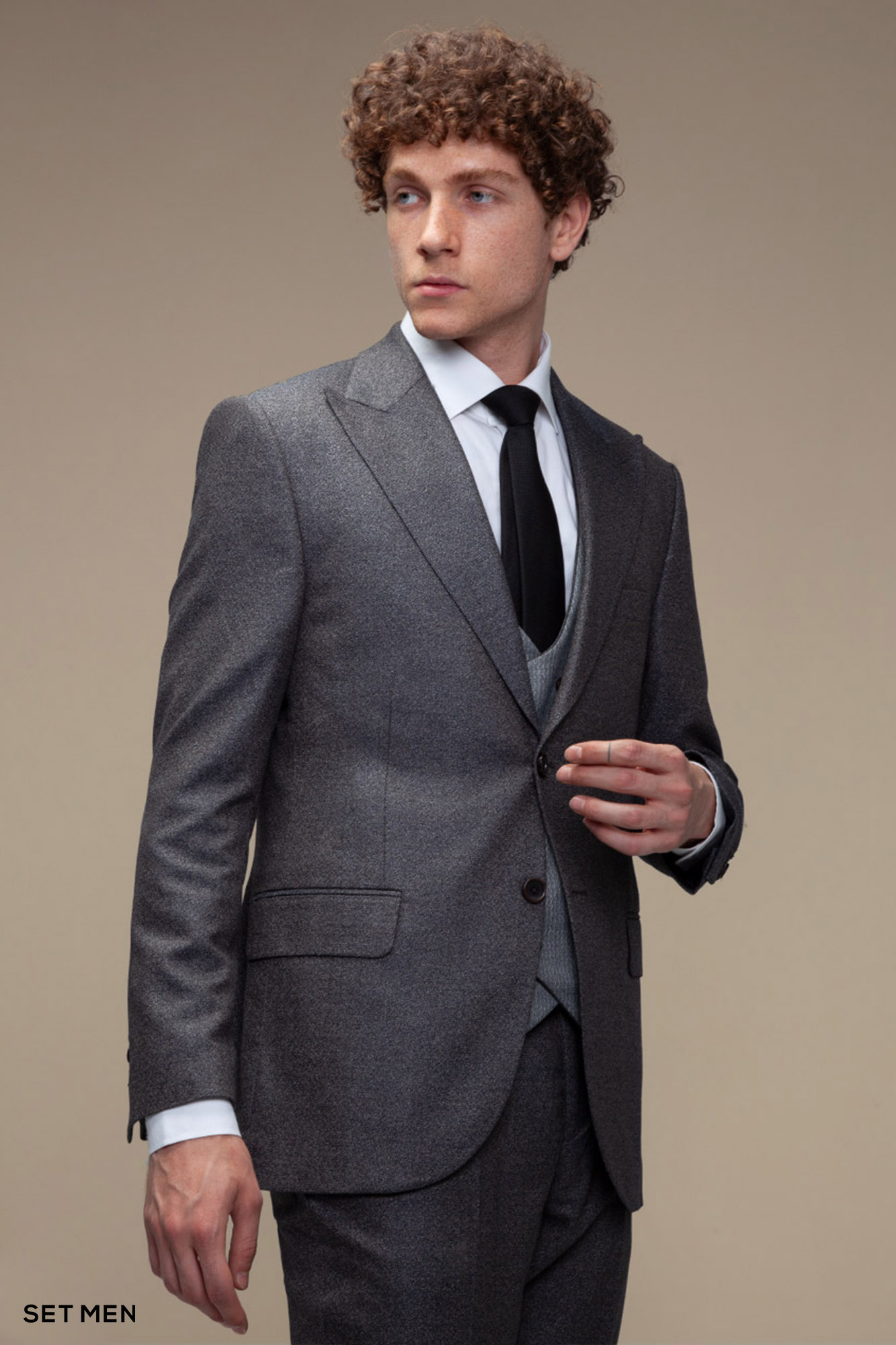 کت و شلوار مردانه سه تکه یقه بلیزر دو دکمه