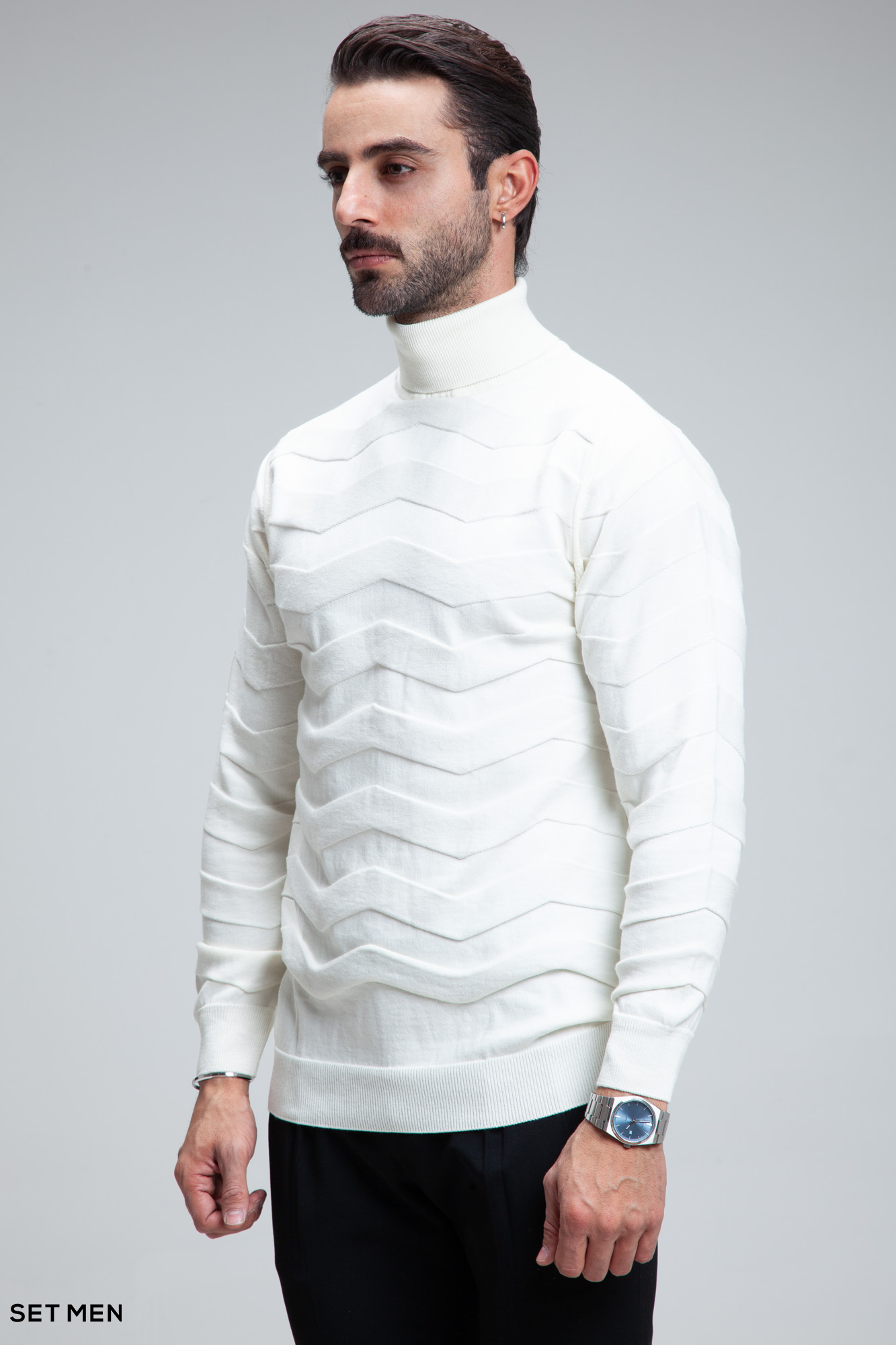 بافت یقه اسکی طرح دار