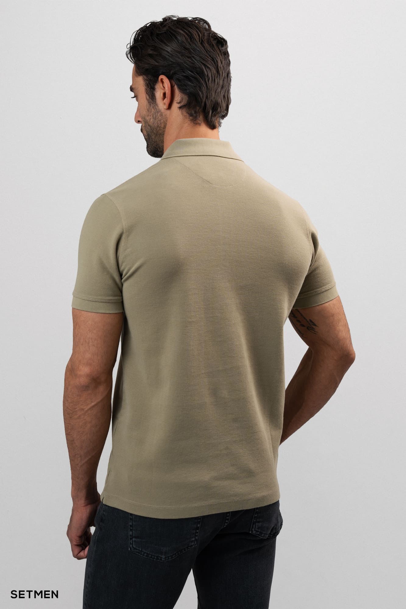 تیشرت یقه نیم زیپ سوزنی ساده