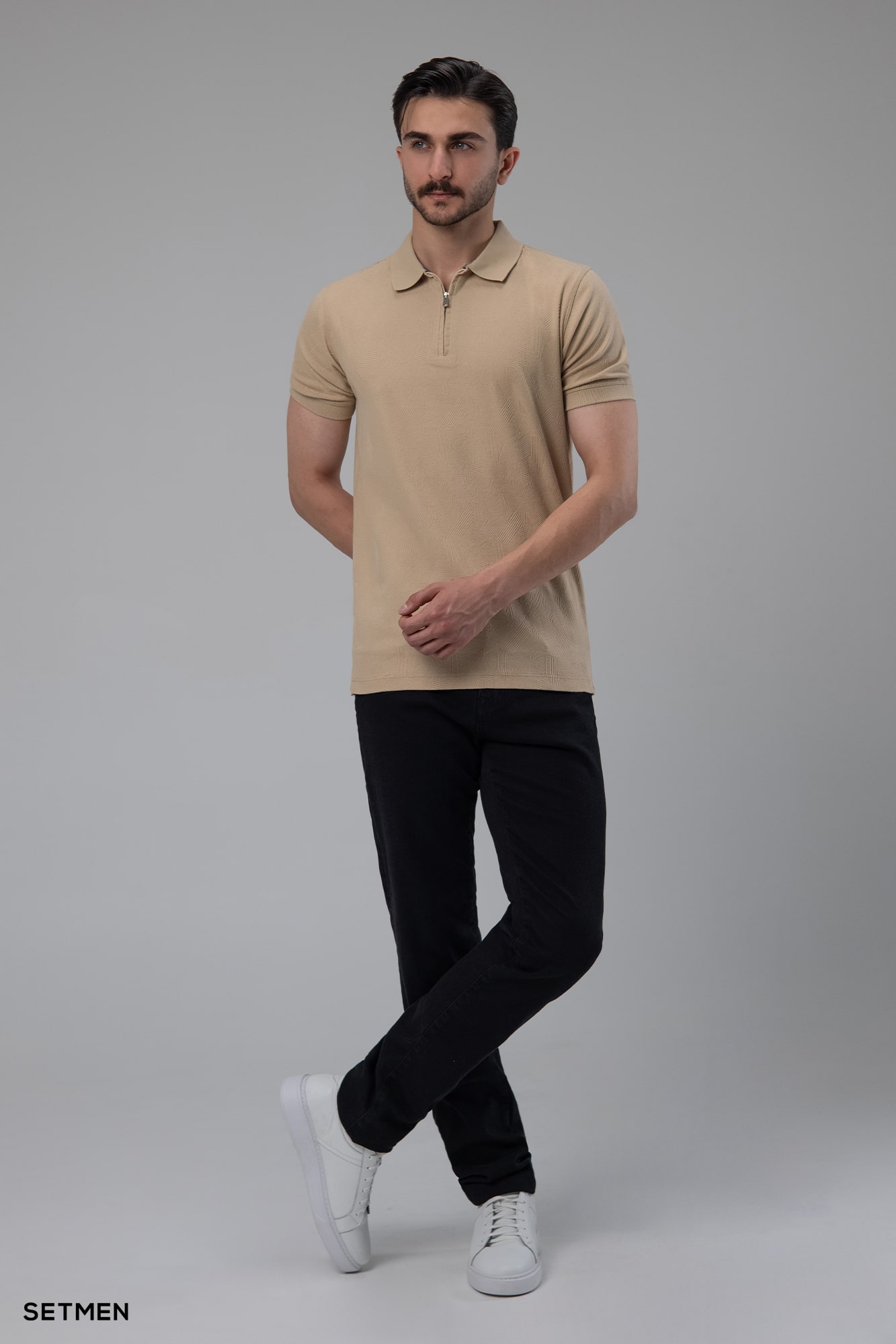 تیشرت یقه دار نیم زیپ ژاکارد اولد مانی