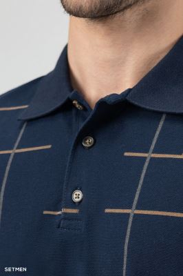 تیشرت جودون سه دکمه طرح دار