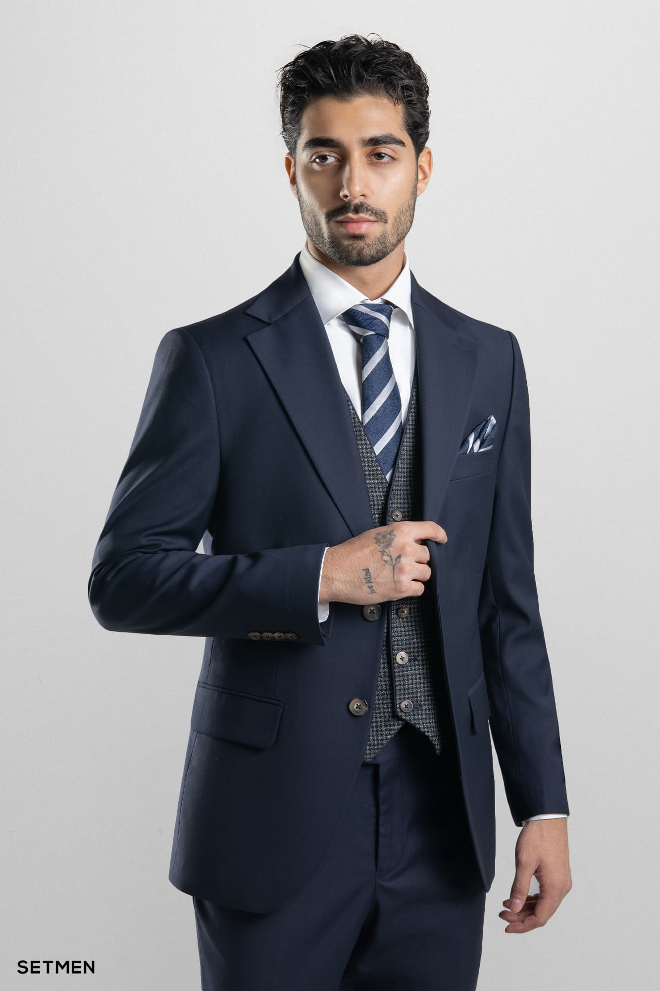 کت و شلوار مردانه سه تکه یقه انگلیسی ژیله دورو