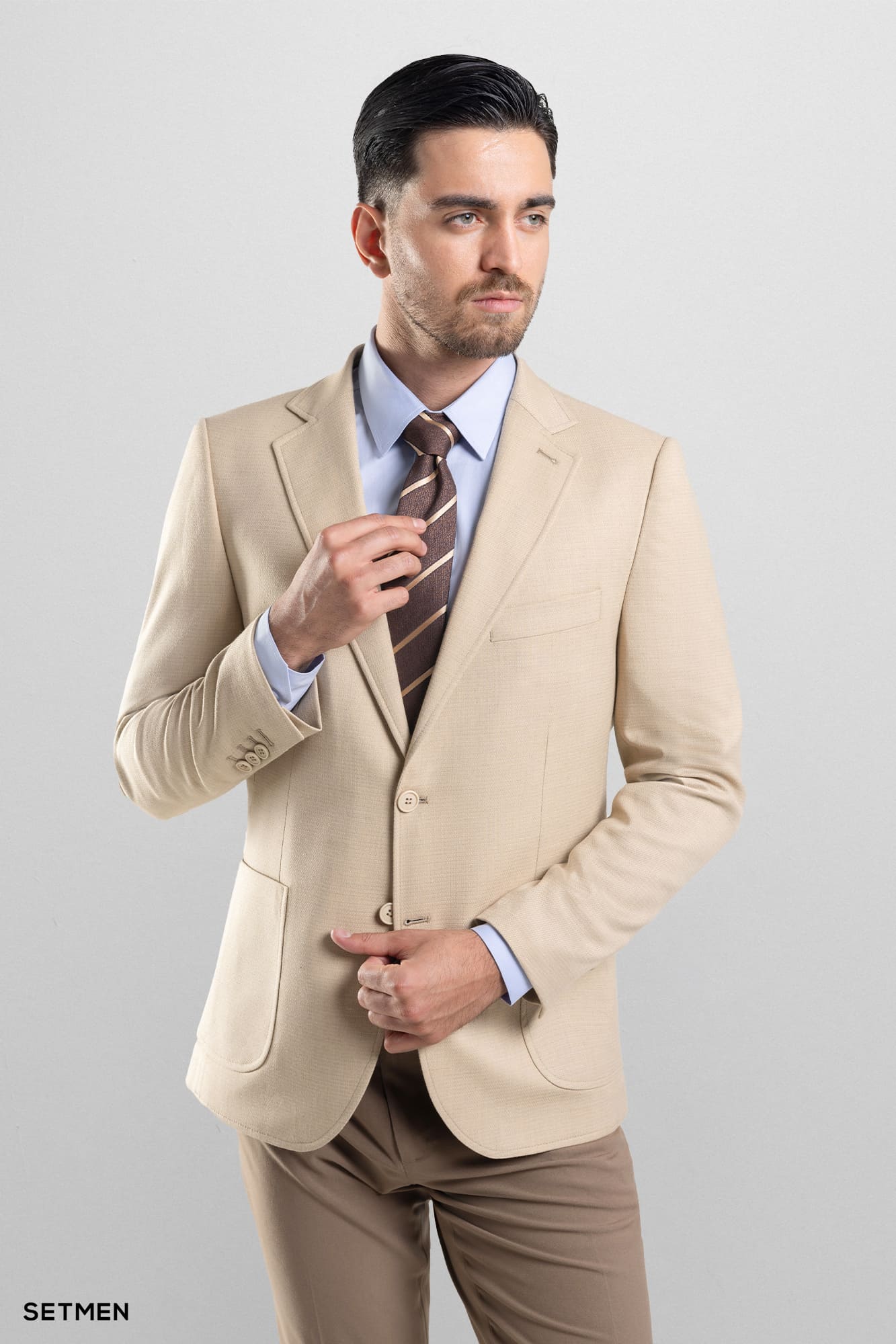 کت تک مردانه یقه انگلیسی نیم آستر دو دکمه