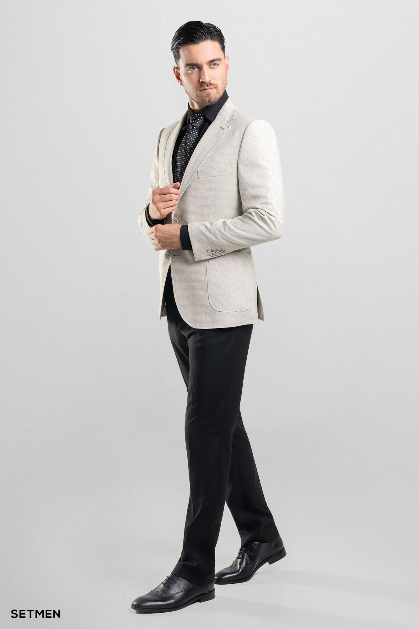 کت تک مردانه یقه انگلیسی نیم آستر دو دکمه