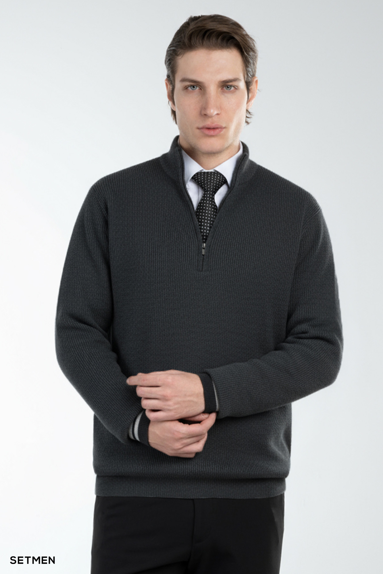 بافت مردانه نیم زیپ یقه ایستاده کلاسیک